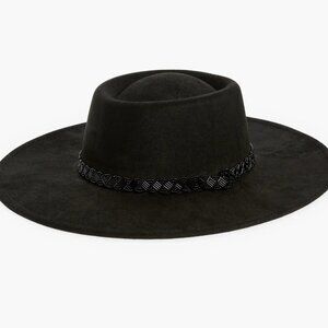Treasure & Bond Black Faux Suede Boater Hat